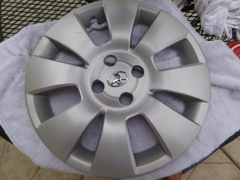 FS 07 OEM Yaris hubcaps 20 obo SoCal Toyota Yaris Forums Ultimate
